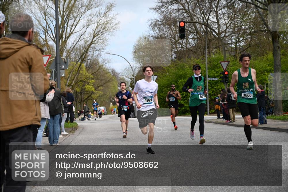 12.04.2026 - 45. Internationalen Wilhelmsburger Insellauf J. Mangold http://msf.ph/oto/9508662 12.04.2026 12:54:09 Ziel 5787, 3254, 5788, 3000, 4823, 5743, 4924, 5630, 5858, 5630, 5858, 3661, 2852, 2085, 5016, 3157, 5283 meine-sportfotos.de