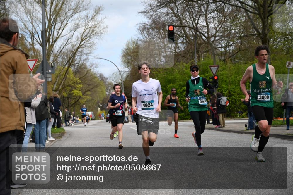 12.04.2026 - 45. Internationalen Wilhelmsburger Insellauf J. Mangold http://msf.ph/oto/9508667 12.04.2026 12:54:10 Ziel 5787, 3254, 5788, 3000, 4823, 5743, 4924, 5630, 5858, 3661, 2852, 3661, 2852, 2085, 5016, 3157, 5283, 3163, 4472 meine-sportfotos.de
