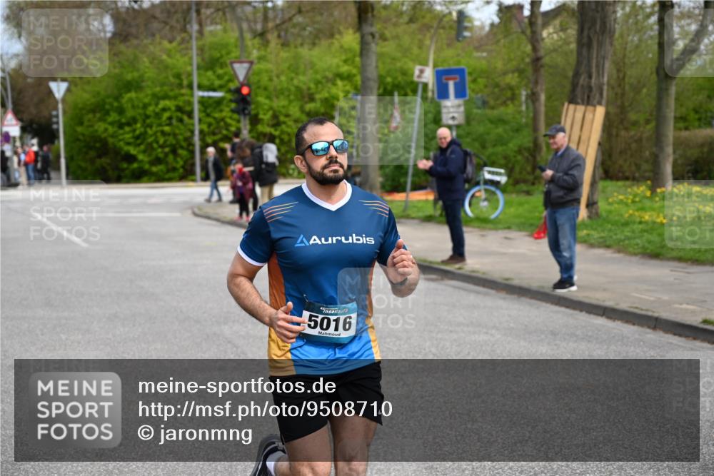 12.04.2026 - 45. Internationalen Wilhelmsburger Insellauf J. Mangold http://msf.ph/oto/9508710 12.04.2026 12:54:22 Ziel 3000, 4823, 5743, 4924, 5630, 5858, 3661, 2852, 2085, 5016, 3157, 5283, 3163, 4472, 3163, 4472, 5478, 5513, 5296, 4570, 3302 meine-sportfotos.de