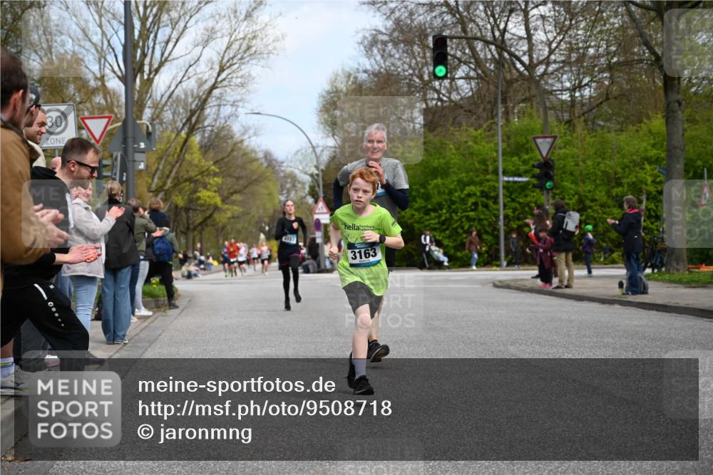 12.04.2026 - 45. Internationalen Wilhelmsburger Insellauf J. Mangold http://msf.ph/oto/9508718 12.04.2026 12:54:37 Ziel 5016, 3157, 5283, 3163, 4472, 5478, 5513, 5296, 4570, 3302, 2235, 3899, 3300, 5213, 3300, 5213, 3411, 4041, 5086, 5087, 4079, 4678, 3177 meine-sportfotos.de