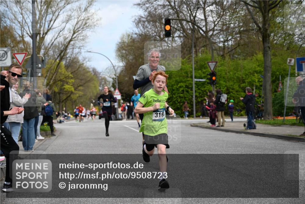 12.04.2026 - 45. Internationalen Wilhelmsburger Insellauf J. Mangold http://msf.ph/oto/9508723 12.04.2026 12:54:37 Ziel 5016, 3157, 5283, 3163, 4472, 5478, 5513, 5296, 4570, 3302, 2235, 3899, 3300, 5213, 3300, 5213, 3411, 4041, 5086, 5087, 4079, 4678, 3177 meine-sportfotos.de