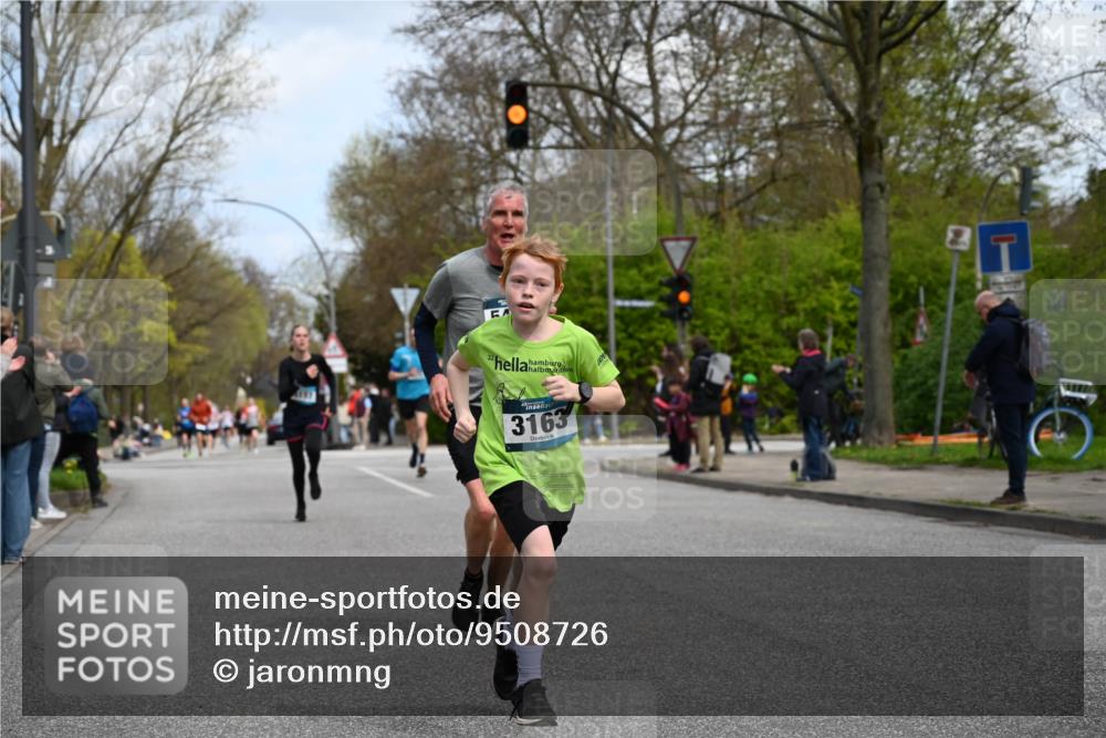 12.04.2026 - 45. Internationalen Wilhelmsburger Insellauf J. Mangold http://msf.ph/oto/9508726 12.04.2026 12:54:38 Ziel 5016, 3157, 5283, 3163, 4472, 5478, 5513, 5296, 4570, 3302, 2235, 3899, 3300, 5213, 3411, 4041, 5086, 5087, 4079, 4678, 3177 meine-sportfotos.de