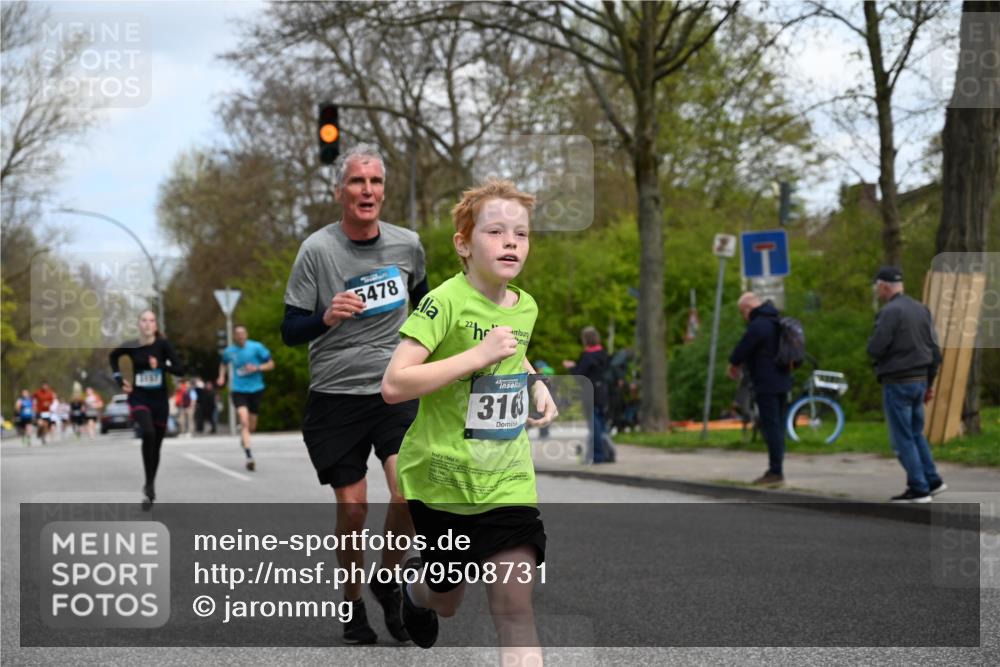12.04.2026 - 45. Internationalen Wilhelmsburger Insellauf J. Mangold http://msf.ph/oto/9508731 12.04.2026 12:54:38 Ziel 5016, 3157, 5283, 3163, 4472, 5478, 5513, 5296, 4570, 3302, 2235, 3899, 3300, 5213, 3411, 4041, 5086, 5087, 4079, 4678, 3177 meine-sportfotos.de