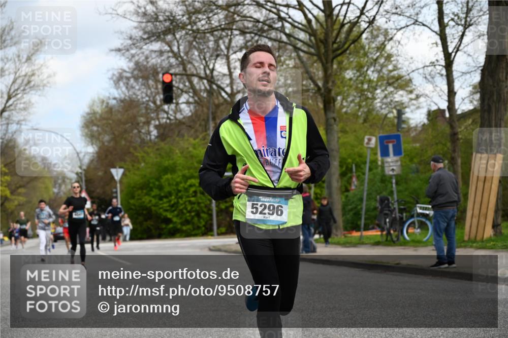 12.04.2026 - 45. Internationalen Wilhelmsburger Insellauf J. Mangold http://msf.ph/oto/9508757 12.04.2026 12:54:59 Ziel 3163, 4472, 5478, 5513, 5296, 4570, 3302, 2235, 3899, 3300, 5213, 3411, 4041, 5086, 5087, 4079, 4678, 4079, 4678, 3177, 5119, 2737, 2737, 2820 meine-sportfotos.de