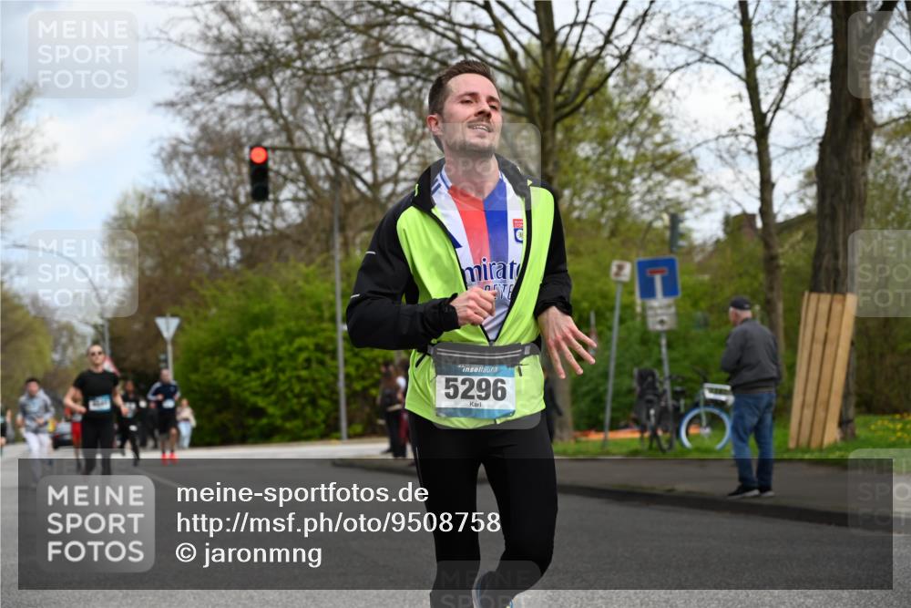 12.04.2026 - 45. Internationalen Wilhelmsburger Insellauf J. Mangold http://msf.ph/oto/9508758 12.04.2026 12:54:59 Ziel 3163, 4472, 5478, 5513, 5296, 4570, 3302, 2235, 3899, 3300, 5213, 3411, 4041, 5086, 5087, 4079, 4678, 4079, 4678, 3177, 5119, 2737, 2737, 2820 meine-sportfotos.de