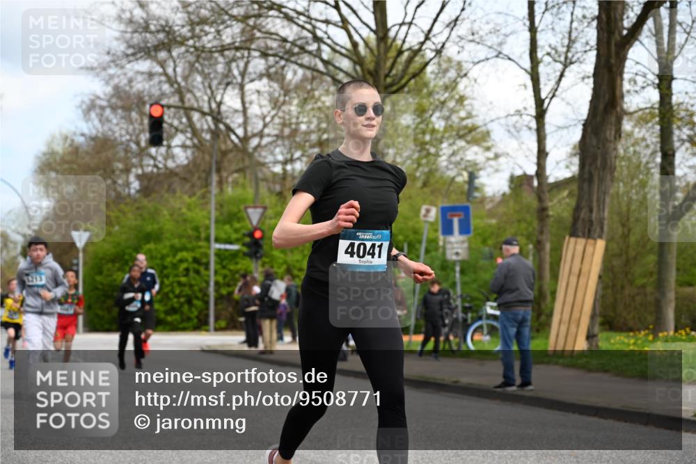 12.04.2026 - 45. Internationalen Wilhelmsburger Insellauf J. Mangold http://msf.ph/oto/9508771 12.04.2026 12:55:03 Ziel 5513, 5296, 4570, 3302, 2235, 3899, 3300, 5213, 3411, 4041, 5086, 5087, 4079, 4678, 3177, 5119, 2737, 2820, 5109, 5361, 4811 meine-sportfotos.de