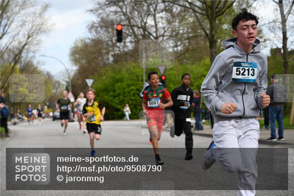 12.04.2026 - 45. Internationalen Wilhelmsburger Insellauf J. Mangold http://msf.ph/oto/9508790 12.04.2026 12:55:05 Ziel 5513, 5296, 4570, 3302, 2235, 3899, 3300, 5213, 3411, 4041, 5086, 5087, 4079, 4678, 3177, 5119, 2737, 2820, 5109, 5361, 4811, 4728 meine-sportfotos.de