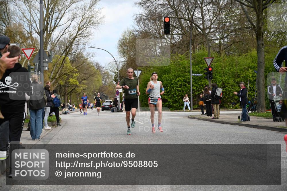 12.04.2026 - 45. Internationalen Wilhelmsburger Insellauf J. Mangold http://msf.ph/oto/9508805 12.04.2026 12:55:07 Ziel 5296, 4570, 3302, 2235, 3899, 3300, 5213, 3411, 4041, 5086, 5087, 4079, 4678, 3177, 5119, 2737, 2820, 5109, 5361, 4811, 4728 meine-sportfotos.de