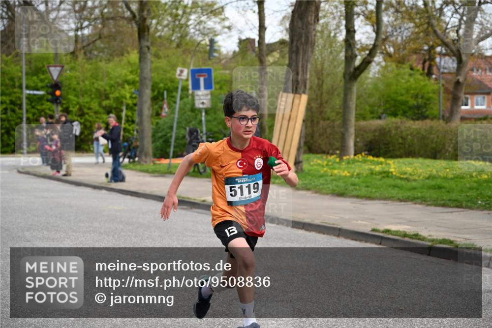 12.04.2026 - 45. Internationalen Wilhelmsburger Insellauf J. Mangold http://msf.ph/oto/9508836 12.04.2026 12:55:23 Ziel 4079, 4678, 3177, 5119, 2737, 2820, 5109, 5361, 4811, 4728, 3315, 5463, 4459, 4459, 5817, 5321, 4311, 2017, 2074, 5780, 5857, 2937, 5113 meine-sportfotos.de