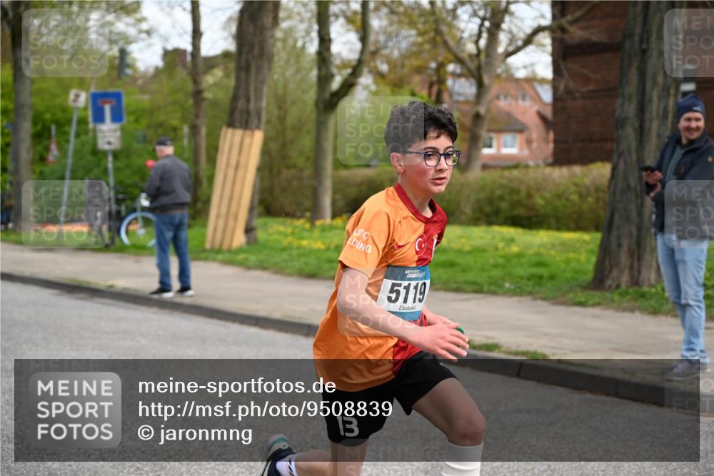 12.04.2026 - 45. Internationalen Wilhelmsburger Insellauf J. Mangold http://msf.ph/oto/9508839 12.04.2026 12:55:24 Ziel 4079, 4678, 3177, 5119, 2737, 2820, 5109, 5109, 5361, 4811, 4728, 3315, 5463, 4459, 5817, 5817, 5321, 4311, 2017, 2074, 5780, 5857, 2937, 5113 meine-sportfotos.de
