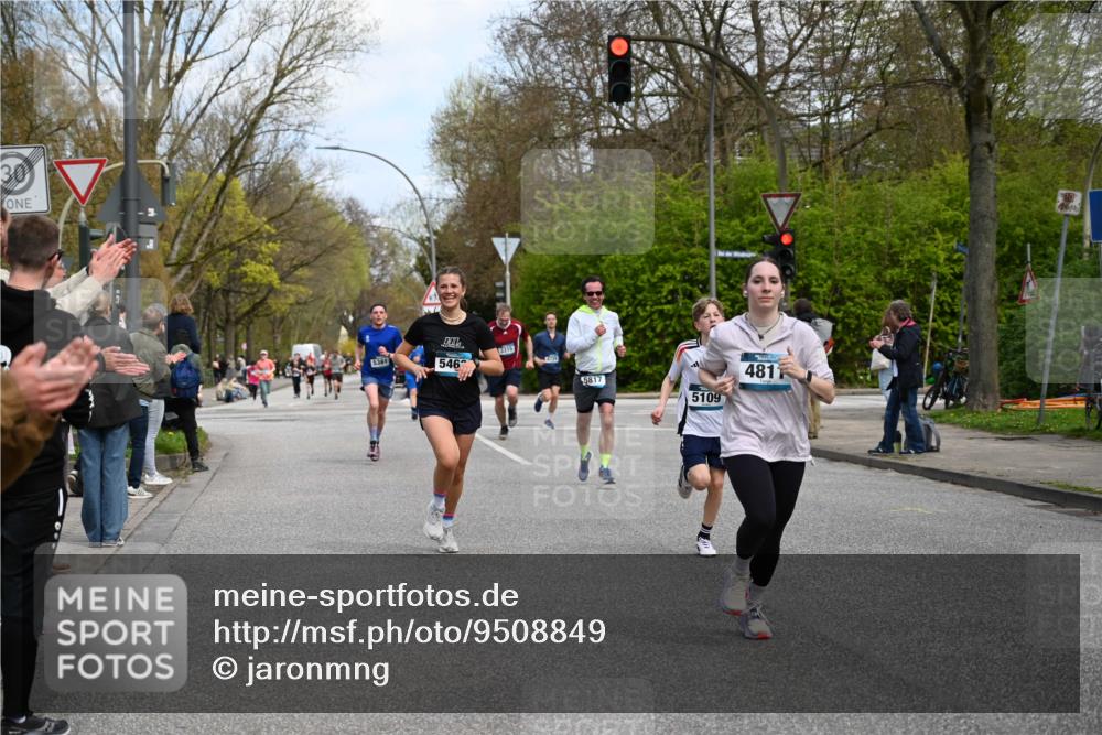 12.04.2026 - 45. Internationalen Wilhelmsburger Insellauf J. Mangold http://msf.ph/oto/9508849 12.04.2026 12:55:34 Ziel 5119, 2737, 2820, 5109, 5361, 4811, 4728, 3315, 5463, 4459, 5817, 5321, 4311, 2017, 2074, 5780, 5857, 2937, 5113, 5118, 3404, 2344, 5114, 5255, 4269, 3627 meine-sportfotos.de