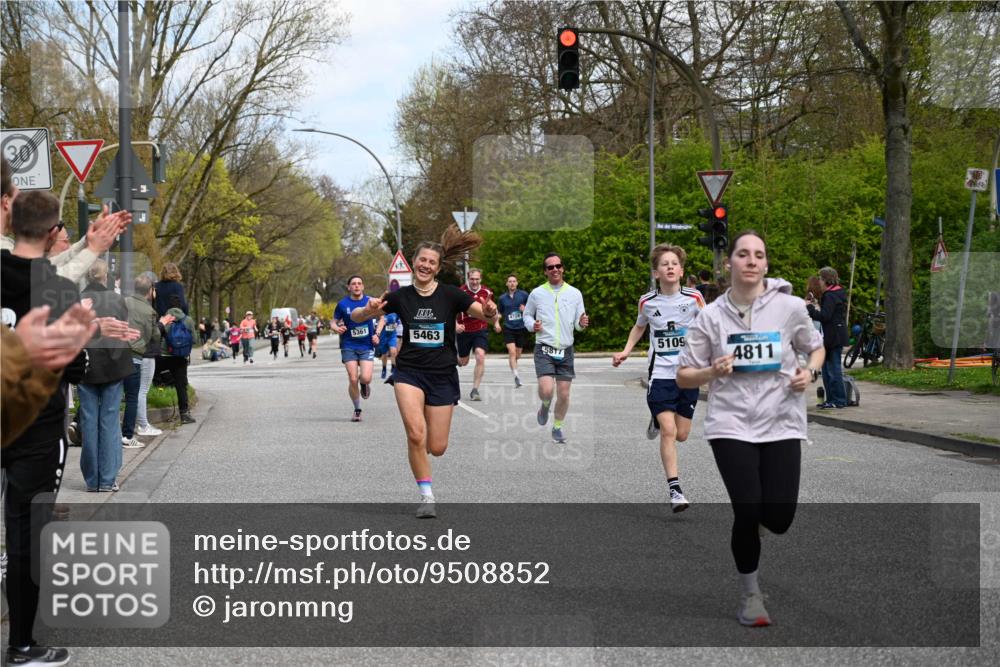 12.04.2026 - 45. Internationalen Wilhelmsburger Insellauf J. Mangold http://msf.ph/oto/9508852 12.04.2026 12:55:34 Ziel 5119, 2737, 2820, 5109, 5361, 4811, 4728, 3315, 5463, 4459, 5817, 5321, 4311, 2017, 2074, 5780, 5857, 2937, 5113, 5118, 3404, 2344, 5114, 5255, 4269, 3627 meine-sportfotos.de