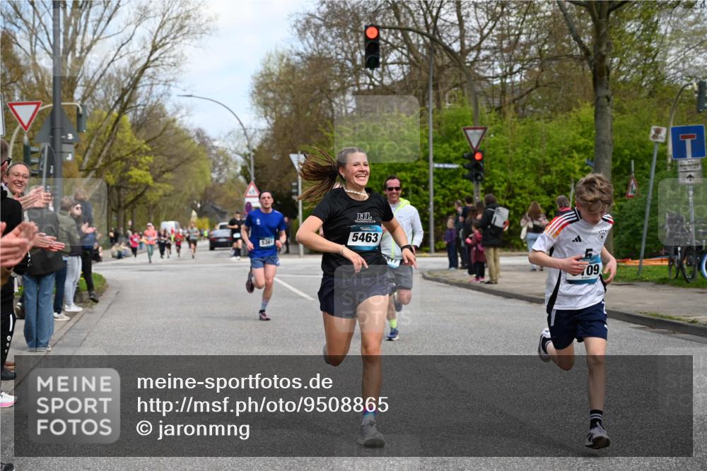 12.04.2026 - 45. Internationalen Wilhelmsburger Insellauf J. Mangold http://msf.ph/oto/9508865 12.04.2026 12:55:35 Ziel 2737, 2820, 5109, 5361, 4811, 4728, 3315, 5463, 4459, 4459, 5817, 5321, 4311, 2017, 2074, 5780, 5857, 2937, 5113, 2937, 5113, 5118, 3404, 2344, 5114, 5255, 4269, 3627 meine-sportfotos.de