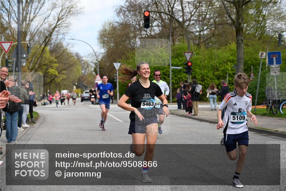 12.04.2026 - 45. Internationalen Wilhelmsburger Insellauf J. Mangold http://msf.ph/oto/9508866 12.04.2026 12:55:35 Ziel 2737, 2820, 5109, 5361, 4811, 4728, 3315, 5463, 4459, 4459, 5817, 5321, 4311, 2017, 2074, 5780, 5857, 2937, 5113, 2937, 5113, 5118, 3404, 2344, 5114, 5255, 4269, 3627 meine-sportfotos.de