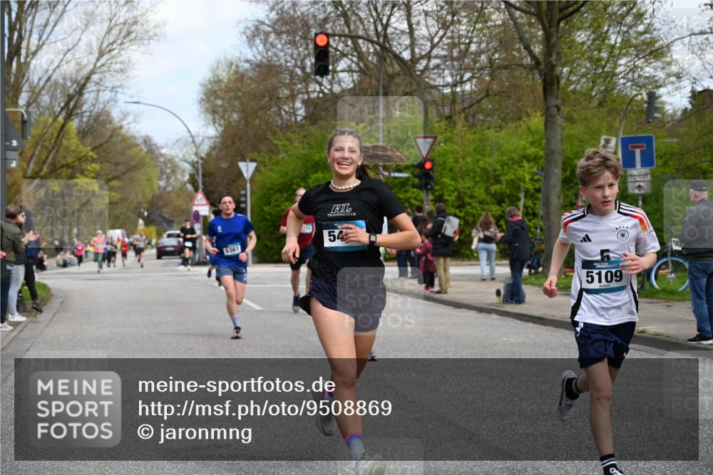 12.04.2026 - 45. Internationalen Wilhelmsburger Insellauf J. Mangold http://msf.ph/oto/9508869 12.04.2026 12:55:36 Ziel 2737, 2820, 5109, 5361, 4811, 4728, 3315, 5463, 4459, 5817, 5817, 5321, 4311, 2017, 2074, 5780, 5857, 2937, 5113, 5118, 3404, 2344, 5114, 5255, 4269, 3627, 5133 meine-sportfotos.de