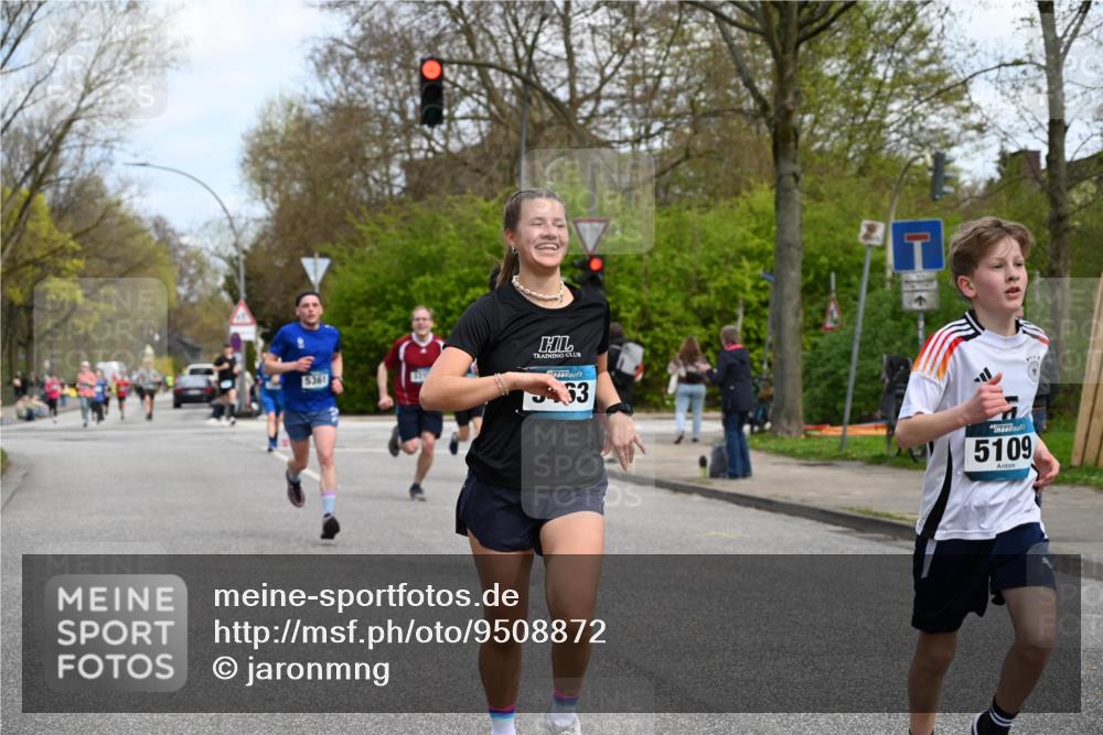 12.04.2026 - 45. Internationalen Wilhelmsburger Insellauf J. Mangold http://msf.ph/oto/9508872 12.04.2026 12:55:36 Ziel 2737, 2820, 5109, 5361, 4811, 4728, 3315, 5463, 4459, 5817, 5817, 5321, 4311, 2017, 2074, 5780, 5857, 2937, 5113, 5118, 3404, 2344, 5114, 5255, 4269, 3627, 5133 meine-sportfotos.de