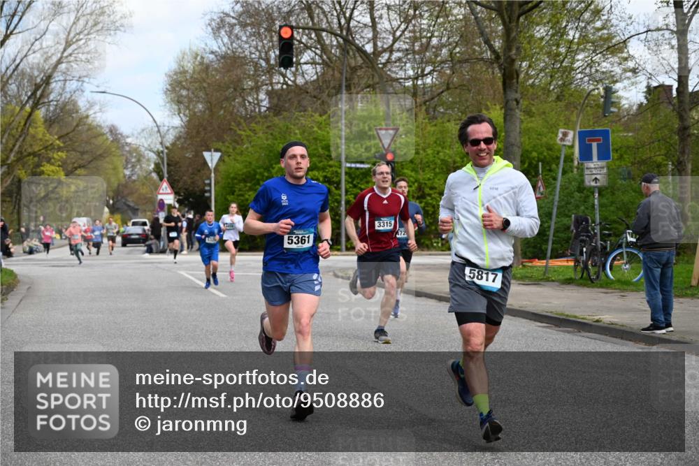 12.04.2026 - 45. Internationalen Wilhelmsburger Insellauf J. Mangold http://msf.ph/oto/9508886 12.04.2026 12:55:37 Ziel 2820, 5109, 5361, 4811, 4728, 3315, 5463, 4459, 5817, 5321, 4311, 2017, 2074, 5780, 5857, 2937, 5113, 5118, 5118, 3404, 2344, 5114, 5255, 4269, 3627, 5133, 5680 meine-sportfotos.de
