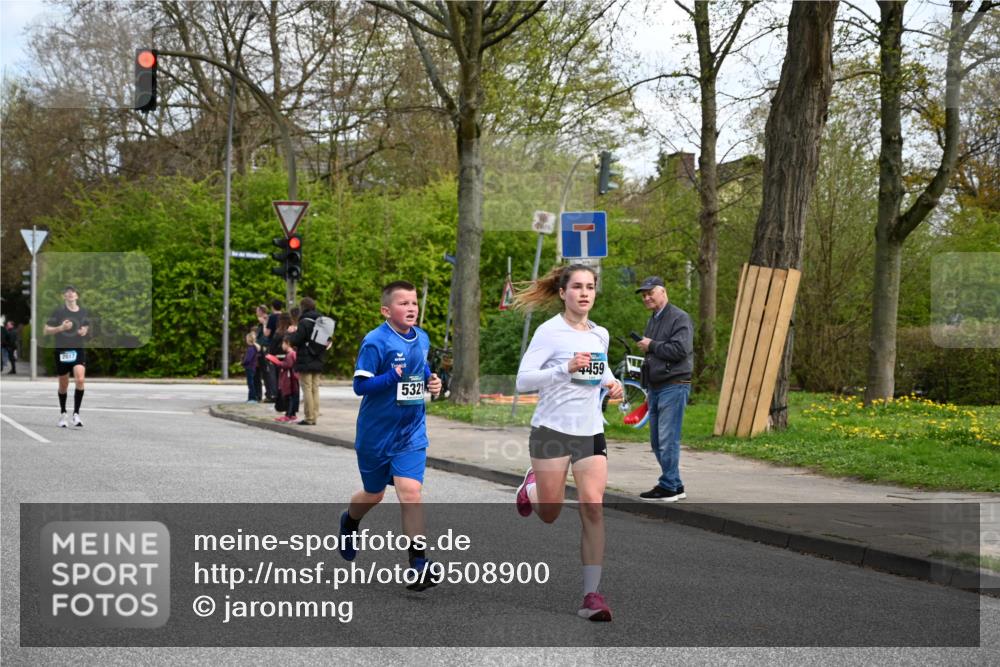 12.04.2026 - 45. Internationalen Wilhelmsburger Insellauf J. Mangold http://msf.ph/oto/9508900 12.04.2026 12:55:42 Ziel 5109, 5361, 4811, 4728, 3315, 5463, 4459, 5817, 5321, 4311, 2017, 2074, 5780, 2017, 2074, 5780, 5857, 2937, 5113, 5118, 3404, 2344, 5114, 5255, 5255, 4269, 3627, 5133, 5680, 4545, 5101 meine-sportfotos.de