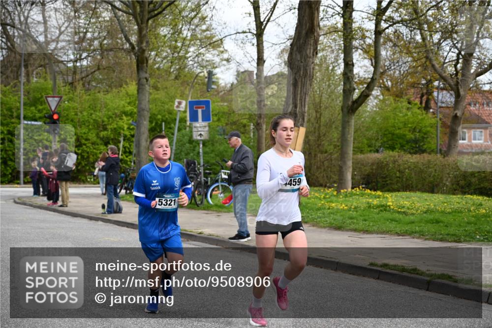 12.04.2026 - 45. Internationalen Wilhelmsburger Insellauf J. Mangold http://msf.ph/oto/9508906 12.04.2026 12:55:43 Ziel 5109, 5361, 4811, 4728, 3315, 5463, 4459, 5817, 5321, 4311, 2017, 2074, 5780, 5857, 5857, 2937, 5113, 5118, 3404, 2344, 5114, 5255, 4269, 3627, 5133, 5680, 4545, 5101 meine-sportfotos.de