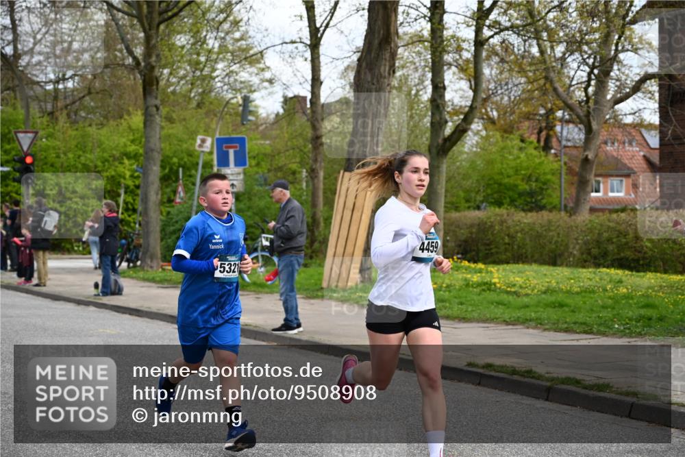 12.04.2026 - 45. Internationalen Wilhelmsburger Insellauf J. Mangold http://msf.ph/oto/9508908 12.04.2026 12:55:43 Ziel 5109, 5361, 4811, 4728, 3315, 5463, 4459, 5817, 5321, 4311, 2017, 2074, 5780, 5857, 5857, 2937, 5113, 5118, 3404, 2344, 5114, 5255, 4269, 3627, 5133, 5680, 4545, 5101 meine-sportfotos.de