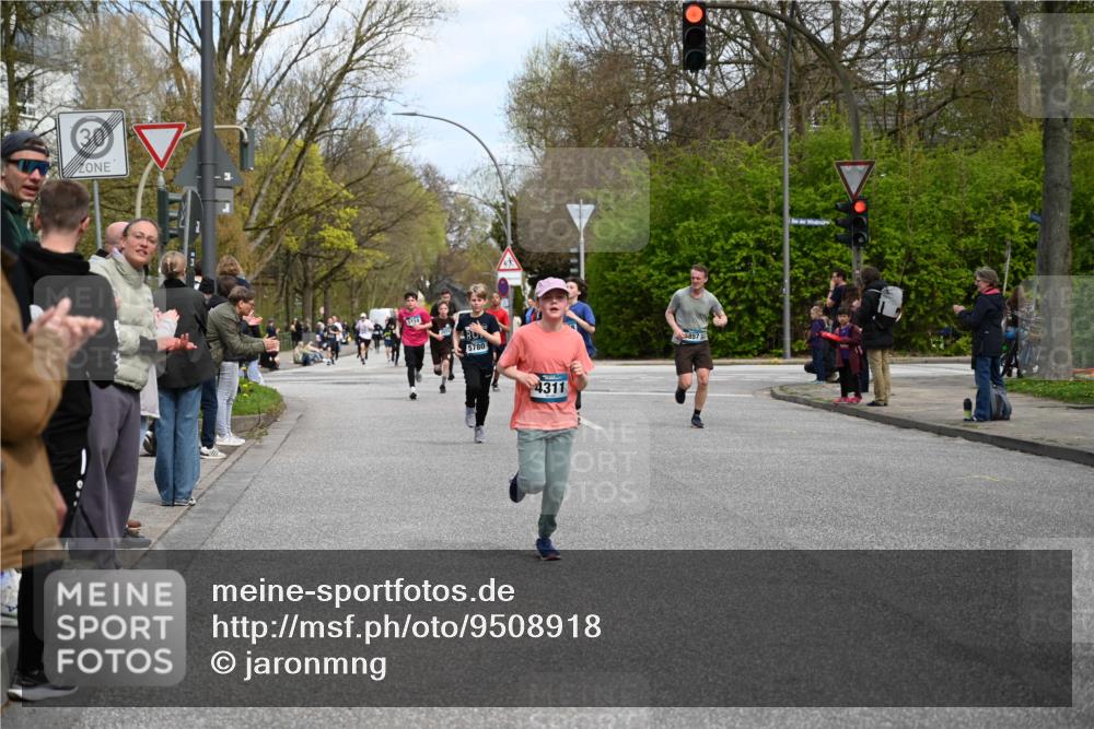 12.04.2026 - 45. Internationalen Wilhelmsburger Insellauf J. Mangold http://msf.ph/oto/9508918 12.04.2026 12:55:47 Ziel 5109, 5361, 4811, 4728, 3315, 5463, 4459, 5817, 5321, 4311, 2017, 2074, 5780, 5857, 2937, 5113, 2937, 5113, 5118, 3404, 2344, 5114, 5255, 4269, 3627, 5133, 5680, 4545, 5101, 4261, 4933 meine-sportfotos.de