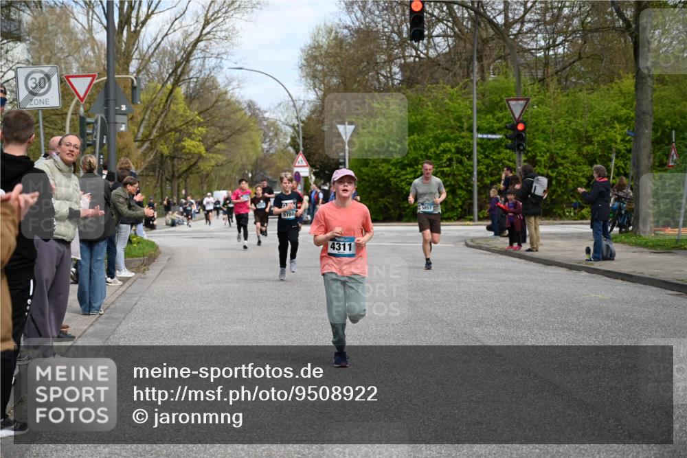 12.04.2026 - 45. Internationalen Wilhelmsburger Insellauf J. Mangold http://msf.ph/oto/9508922 12.04.2026 12:55:48 Ziel 5109, 5361, 4811, 4728, 3315, 5463, 4459, 5817, 5321, 4311, 2017, 2074, 5780, 5857, 2937, 5113, 5118, 3404, 2344, 5114, 5255, 4269, 3627, 5133, 5133, 5680, 4545, 5101, 4261, 4933 meine-sportfotos.de