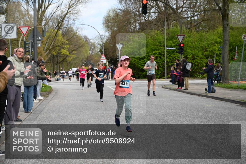 12.04.2026 - 45. Internationalen Wilhelmsburger Insellauf J. Mangold http://msf.ph/oto/9508924 12.04.2026 12:55:48 Ziel 5109, 5361, 4811, 4728, 3315, 5463, 4459, 5817, 5321, 4311, 2017, 2074, 5780, 5857, 2937, 5113, 5118, 3404, 2344, 5114, 5255, 4269, 3627, 5133, 5133, 5680, 4545, 5101, 4261, 4933 meine-sportfotos.de