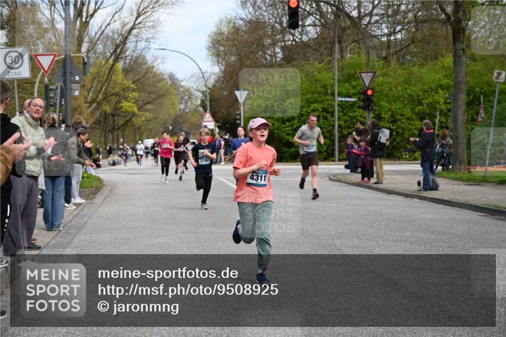 12.04.2026 - 45. Internationalen Wilhelmsburger Insellauf J. Mangold http://msf.ph/oto/9508925 12.04.2026 12:55:48 Ziel 5109, 5361, 4811, 4728, 3315, 5463, 4459, 5817, 5321, 4311, 2017, 2074, 5780, 5857, 2937, 5113, 5118, 3404, 2344, 5114, 5255, 4269, 3627, 5133, 5133, 5680, 4545, 5101, 4261, 4933 meine-sportfotos.de