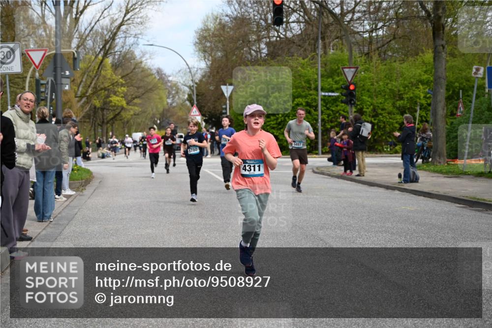 12.04.2026 - 45. Internationalen Wilhelmsburger Insellauf J. Mangold http://msf.ph/oto/9508927 12.04.2026 12:55:48 Ziel 5109, 5361, 4811, 4728, 3315, 5463, 4459, 5817, 5321, 4311, 2017, 2074, 5780, 5857, 2937, 5113, 5118, 3404, 2344, 5114, 5255, 4269, 3627, 5133, 5133, 5680, 4545, 5101, 4261, 4933 meine-sportfotos.de