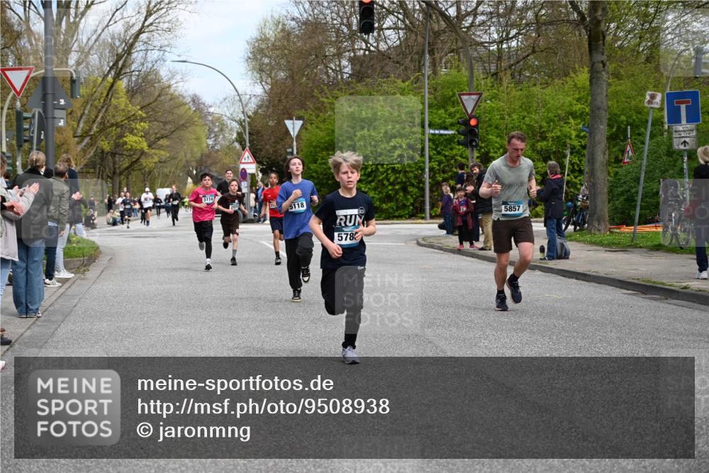 12.04.2026 - 45. Internationalen Wilhelmsburger Insellauf J. Mangold http://msf.ph/oto/9508938 12.04.2026 12:55:50 Ziel 5361, 4811, 4728, 3315, 5463, 4459, 5817, 5321, 4311, 2017, 2074, 5780, 5857, 2937, 5113, 5118, 3404, 3404, 2344, 5114, 5255, 4269, 3627, 5133, 5680, 4545, 5101, 4261, 4933, 5131 meine-sportfotos.de