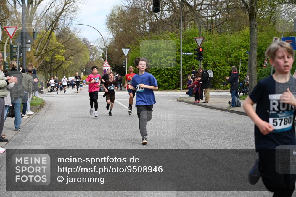 12.04.2026 - 45. Internationalen Wilhelmsburger Insellauf J. Mangold http://msf.ph/oto/9508946 12.04.2026 12:55:51 Ziel 4811, 4728, 3315, 5463, 4459, 5817, 5321, 4311, 2017, 2074, 5780, 5857, 2937, 5113, 5118, 3404, 2344, 5114, 5255, 4269, 3627, 5133, 5680, 4545, 5101, 4261, 4933, 5131, 5184 meine-sportfotos.de