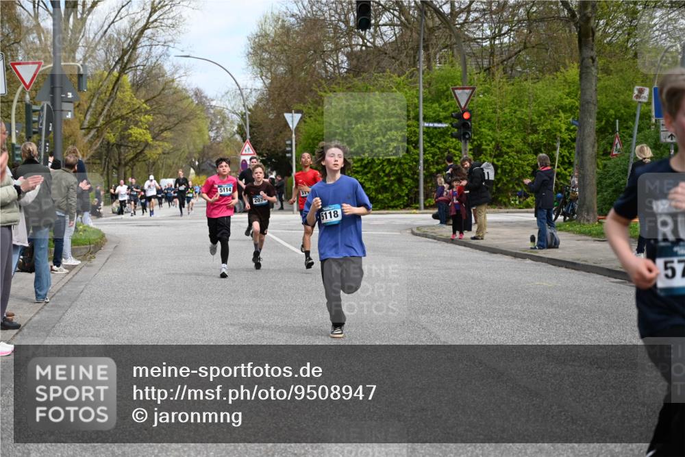 12.04.2026 - 45. Internationalen Wilhelmsburger Insellauf J. Mangold http://msf.ph/oto/9508947 12.04.2026 12:55:51 Ziel 4811, 4728, 3315, 5463, 4459, 5817, 5321, 4311, 2017, 2074, 5780, 5857, 2937, 5113, 5118, 3404, 2344, 5114, 5255, 4269, 3627, 5133, 5680, 4545, 5101, 4261, 4933, 5131, 5184 meine-sportfotos.de