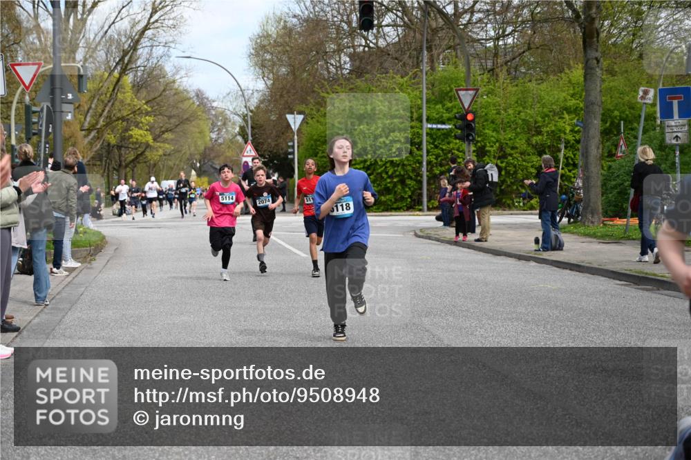 12.04.2026 - 45. Internationalen Wilhelmsburger Insellauf J. Mangold http://msf.ph/oto/9508948 12.04.2026 12:55:51 Ziel 4811, 4728, 3315, 5463, 4459, 5817, 5321, 4311, 2017, 2074, 5780, 5857, 2937, 5113, 5118, 3404, 2344, 5114, 5255, 4269, 3627, 5133, 5680, 4545, 5101, 4261, 4933, 5131, 5184 meine-sportfotos.de
