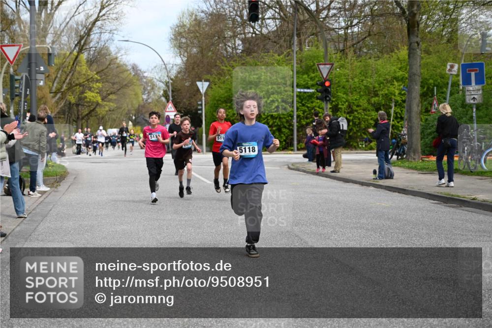 12.04.2026 - 45. Internationalen Wilhelmsburger Insellauf J. Mangold http://msf.ph/oto/9508951 12.04.2026 12:55:52 Ziel 4728, 3315, 5463, 4459, 5817, 5321, 4311, 2017, 2074, 5780, 5857, 2937, 5113, 5118, 3404, 2344, 5114, 2344, 5114, 5255, 4269, 3627, 5133, 5680, 4545, 5101, 4261, 4933, 5131, 5184 meine-sportfotos.de