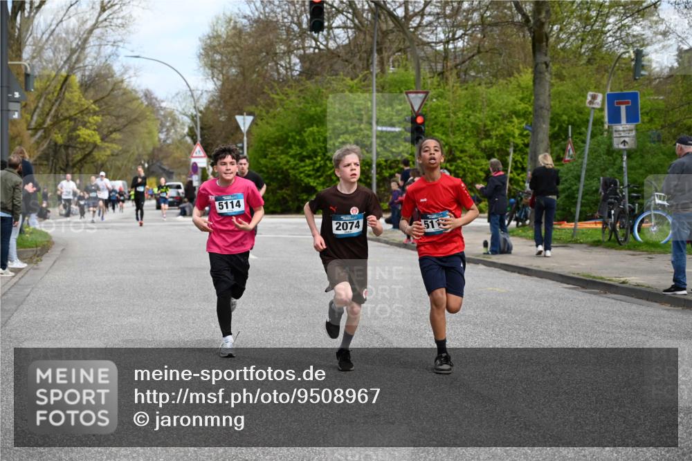 12.04.2026 - 45. Internationalen Wilhelmsburger Insellauf J. Mangold http://msf.ph/oto/9508967 12.04.2026 12:55:54 Ziel 4728, 3315, 5463, 4459, 5817, 5321, 4311, 2017, 2074, 5780, 5857, 2937, 5113, 5118, 3404, 2344, 5114, 5255, 5255, 4269, 3627, 5133, 5680, 4545, 5101, 5101, 4261, 4933, 5131, 5184, 5446, 4859, 5729 meine-sportfotos.de