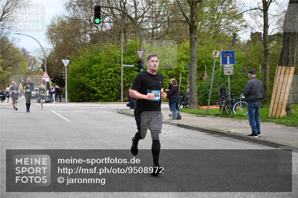 12.04.2026 - 45. Internationalen Wilhelmsburger Insellauf J. Mangold http://msf.ph/oto/9508972 12.04.2026 12:55:57 Ziel 3315, 5463, 4459, 5817, 5321, 4311, 2017, 2074, 5780, 5857, 2937, 5113, 5118, 3404, 2344, 5114, 5255, 4269, 3627, 3627, 5133, 5680, 4545, 5101, 4261, 4261, 4933, 5131, 5184, 5446, 4859, 5729, 5134, 3620 meine-sportfotos.de