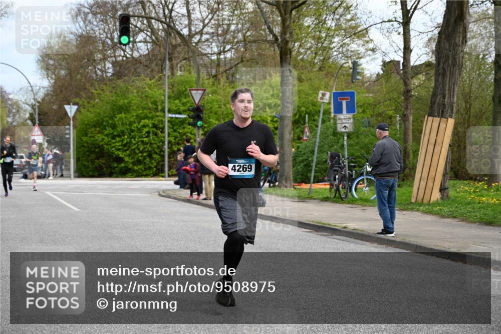 12.04.2026 - 45. Internationalen Wilhelmsburger Insellauf J. Mangold http://msf.ph/oto/9508975 12.04.2026 12:55:57 Ziel 3315, 5463, 4459, 5817, 5321, 4311, 2017, 2074, 5780, 5857, 2937, 5113, 5118, 3404, 2344, 5114, 5255, 4269, 3627, 3627, 5133, 5680, 4545, 5101, 4261, 4261, 4933, 5131, 5184, 5446, 4859, 5729, 5134, 3620 meine-sportfotos.de