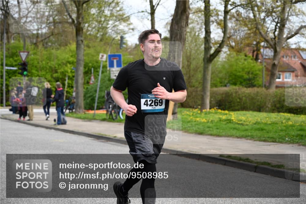 12.04.2026 - 45. Internationalen Wilhelmsburger Insellauf J. Mangold http://msf.ph/oto/9508985 12.04.2026 12:55:58 Ziel 4459, 5817, 5321, 4311, 2017, 2074, 5780, 5857, 2937, 5113, 5118, 3404, 2344, 5114, 5255, 4269, 3627, 5133, 5680, 4545, 5101, 4261, 4933, 5131, 5184, 5446, 4859, 5729, 5134, 3620 meine-sportfotos.de