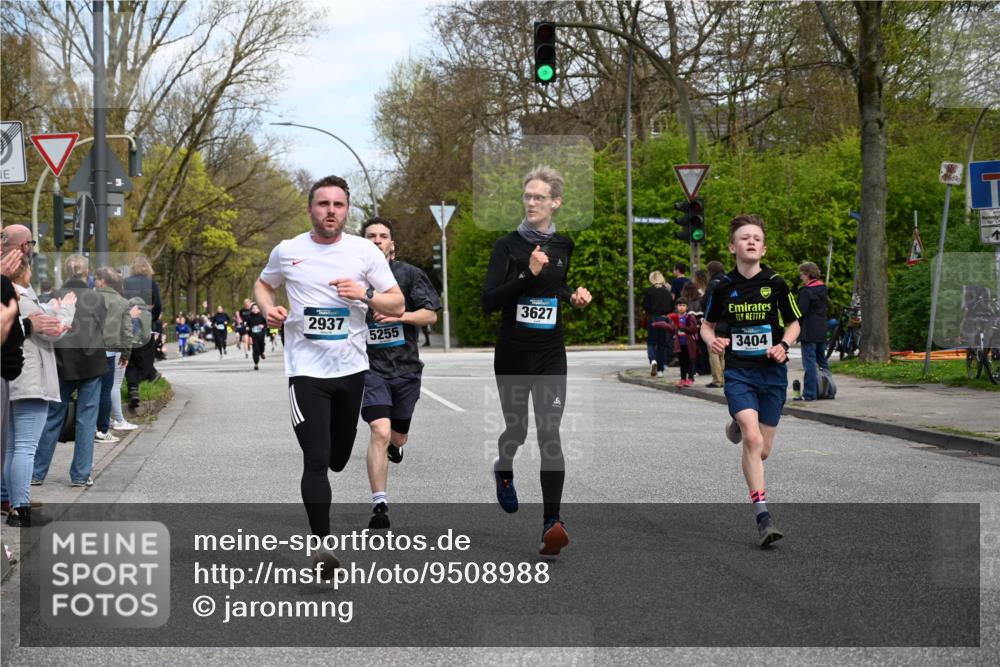 12.04.2026 - 45. Internationalen Wilhelmsburger Insellauf J. Mangold http://msf.ph/oto/9508988 12.04.2026 12:56:02 Ziel 5321, 4311, 2017, 2074, 5780, 5857, 2937, 5113, 5118, 3404, 2344, 5114, 5255, 4269, 3627, 5133, 5680, 4545, 5101, 4261, 4933, 5131, 5131, 5184, 5446, 4859, 5729, 5134, 3620, 4848, 5410, 4168, 4921, 4922 meine-sportfotos.de