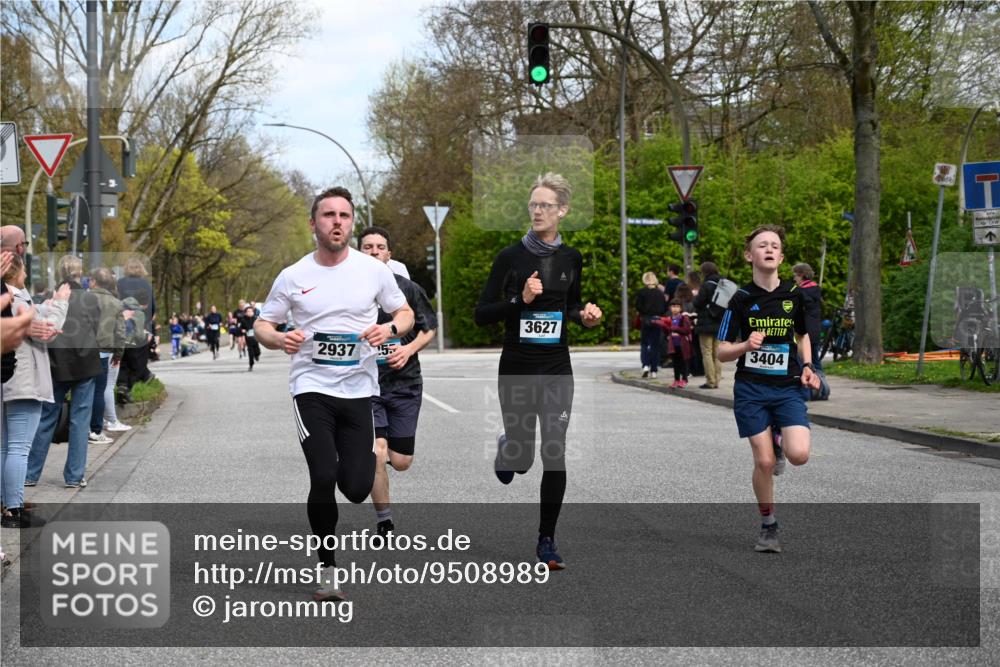 12.04.2026 - 45. Internationalen Wilhelmsburger Insellauf J. Mangold http://msf.ph/oto/9508989 12.04.2026 12:56:02 Ziel 5321, 4311, 2017, 2074, 5780, 5857, 2937, 5113, 5118, 3404, 2344, 5114, 5255, 4269, 3627, 5133, 5680, 4545, 5101, 4261, 4933, 5131, 5131, 5184, 5446, 4859, 5729, 5134, 3620, 4848, 5410, 4168, 4921, 4922 meine-sportfotos.de