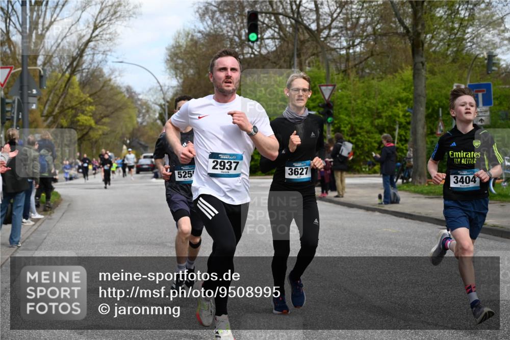 12.04.2026 - 45. Internationalen Wilhelmsburger Insellauf J. Mangold http://msf.ph/oto/9508995 12.04.2026 12:56:03 Ziel 5321, 4311, 2017, 2074, 5780, 5857, 2937, 5113, 5118, 3404, 2344, 5114, 5255, 4269, 3627, 5133, 5680, 4545, 5101, 4261, 4933, 5131, 5184, 5184, 5446, 4859, 5729, 5134, 3620, 4848, 5410, 4168, 4921, 4922 meine-sportfotos.de