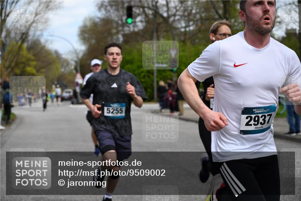 12.04.2026 - 45. Internationalen Wilhelmsburger Insellauf J. Mangold http://msf.ph/oto/9509002 12.04.2026 12:56:04 Ziel 5321, 4311, 2017, 2074, 5780, 5857, 2937, 5113, 5118, 3404, 2344, 5114, 5255, 4269, 3627, 5133, 5680, 4545, 5101, 4261, 4933, 5131, 5184, 5446, 4859, 5729, 5134, 3620, 4848, 5410, 4168, 4921, 4922, 4237 meine-sportfotos.de