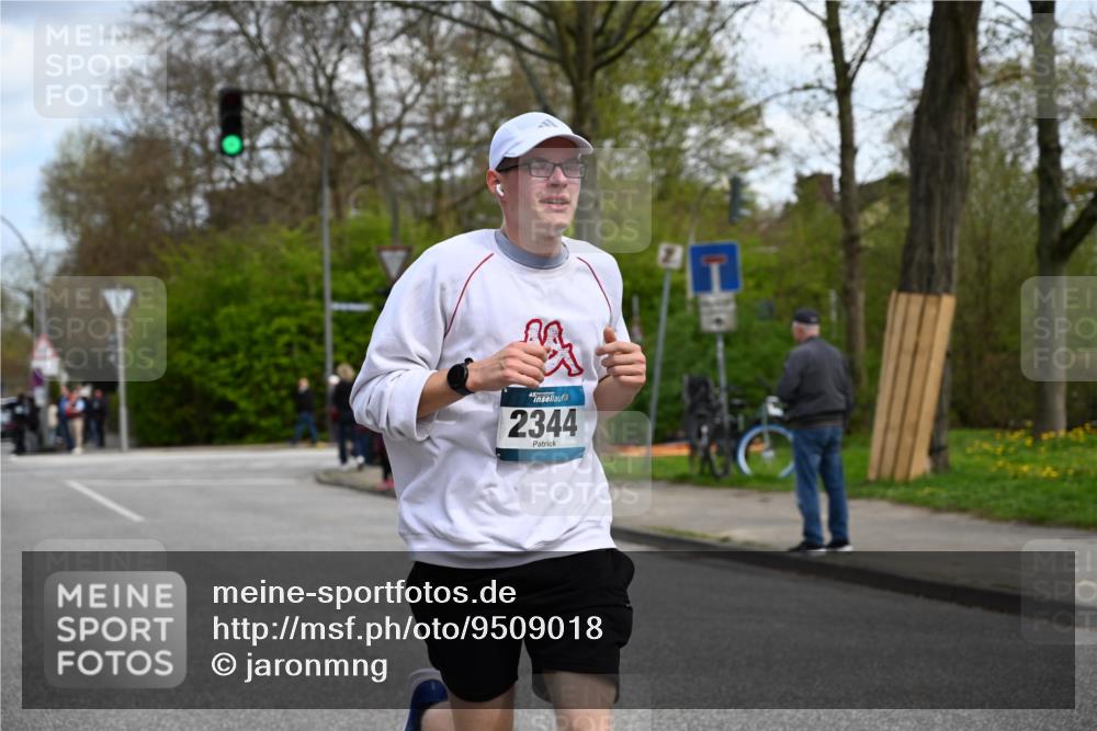 12.04.2026 - 45. Internationalen Wilhelmsburger Insellauf J. Mangold http://msf.ph/oto/9509018 12.04.2026 12:56:05 Ziel 4311, 2017, 2074, 5780, 5857, 2937, 5113, 5118, 3404, 2344, 5114, 5255, 4269, 3627, 5133, 5680, 4545, 4545, 5101, 4261, 4933, 5131, 5184, 5446, 4859, 5729, 5134, 3620, 4848, 5410, 4168, 4921, 4922, 4237, 5094 meine-sportfotos.de
