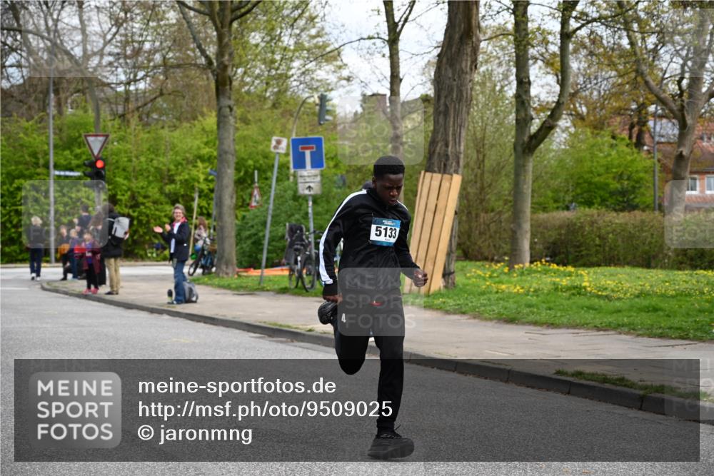 12.04.2026 - 45. Internationalen Wilhelmsburger Insellauf J. Mangold http://msf.ph/oto/9509025 12.04.2026 12:56:12 Ziel 2937, 5113, 5118, 3404, 2344, 5114, 5255, 4269, 3627, 5133, 5680, 4545, 5101, 4261, 4933, 5131, 5184, 5446, 4859, 5729, 5134, 3620, 4848, 5410, 4848, 5410, 4168, 4921, 4922, 4237, 5094, 4835, 5141, 5549 meine-sportfotos.de