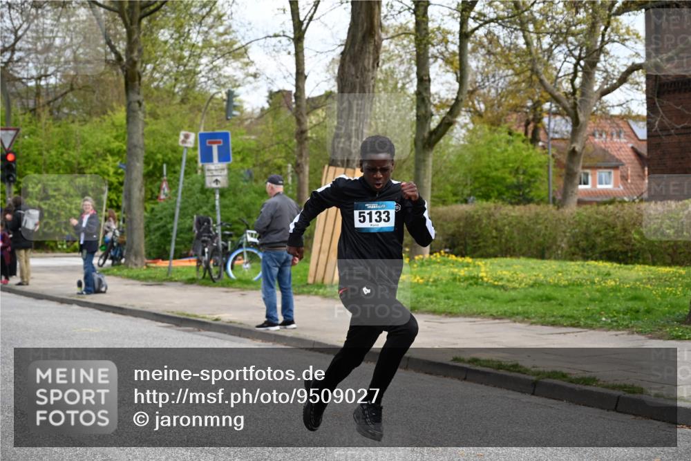 12.04.2026 - 45. Internationalen Wilhelmsburger Insellauf J. Mangold http://msf.ph/oto/9509027 12.04.2026 12:56:12 Ziel 2937, 5113, 5118, 3404, 2344, 5114, 5255, 4269, 3627, 5133, 5680, 4545, 5101, 4261, 4933, 5131, 5184, 5446, 4859, 5729, 5134, 3620, 4848, 5410, 4848, 5410, 4168, 4921, 4922, 4237, 5094, 4835, 5141, 5549 meine-sportfotos.de