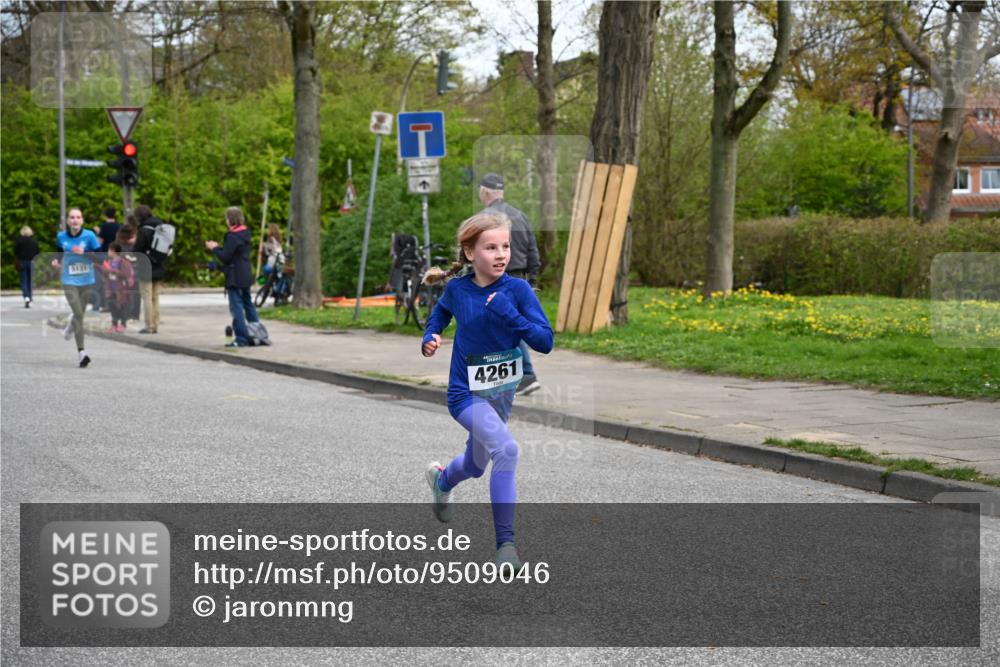 12.04.2026 - 45. Internationalen Wilhelmsburger Insellauf J. Mangold http://msf.ph/oto/9509046 12.04.2026 12:56:15 Ziel 3404, 2344, 5114, 5255, 4269, 3627, 5133, 5680, 4545, 5101, 4261, 4933, 5131, 5184, 5184, 5446, 4859, 5729, 5134, 3620, 4848, 5410, 4168, 4921, 4922, 4237, 5094, 4835, 5141, 5549, 5163, 5147 meine-sportfotos.de