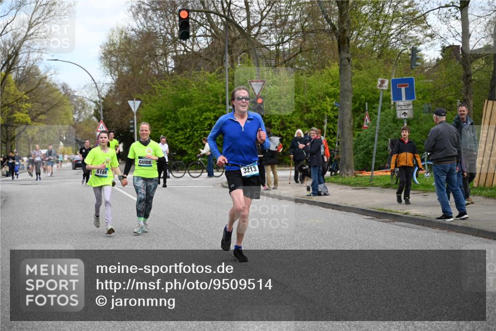 12.04.2026 - 45. Internationalen Wilhelmsburger Insellauf J. Mangold http://msf.ph/oto/9509514 12.04.2026 12:57:43 Ziel 5322, 5129, 3190, 5736, 3189, 5847, 3439, 5232, 5277, 3863, 4887, 4938, 3213, 2447, 5211, 4968, 2707, 5169, 5214, 4955, 3396, 5228, 5689, 2771, 5228, 5689, 2771, 5687, 2058, 3152, 4535, 5260, 2493, 2550, 3479 meine-sportfotos.de