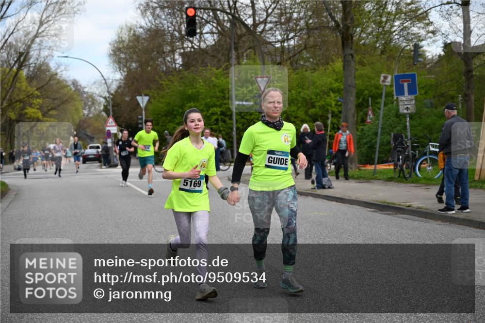 12.04.2026 - 45. Internationalen Wilhelmsburger Insellauf J. Mangold http://msf.ph/oto/9509534 12.04.2026 12:57:45 Ziel 5129, 3190, 5736, 3189, 5847, 3439, 5232, 5277, 3863, 4887, 4938, 3213, 2447, 5211, 4968, 2707, 4968, 2707, 5169, 5214, 4955, 3396, 5228, 5689, 2771, 5687, 2058, 3152, 4535, 5260, 2493, 2550, 3479, 4873 meine-sportfotos.de