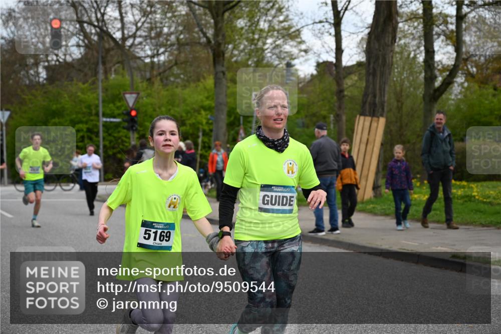 12.04.2026 - 45. Internationalen Wilhelmsburger Insellauf J. Mangold http://msf.ph/oto/9509544 12.04.2026 12:57:46 Ziel 5129, 3190, 5736, 3189, 5847, 3439, 5232, 5277, 3863, 4887, 4938, 3213, 2447, 5211, 4968, 2707, 5169, 5169, 5214, 4955, 3396, 5228, 5689, 2771, 5687, 2058, 2058, 3152, 4535, 5260, 2493, 2550, 3479, 4873 meine-sportfotos.de