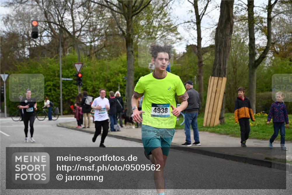 12.04.2026 - 45. Internationalen Wilhelmsburger Insellauf J. Mangold http://msf.ph/oto/9509562 12.04.2026 12:57:48 Ziel 5129, 3190, 5736, 3189, 5847, 3439, 5232, 5277, 3863, 4887, 4938, 3213, 2447, 5211, 4968, 2707, 5169, 5214, 4955, 3396, 5228, 5689, 2771, 5687, 2058, 3152, 4535, 5260, 2493, 5260, 2493, 2550, 3479, 4873 meine-sportfotos.de